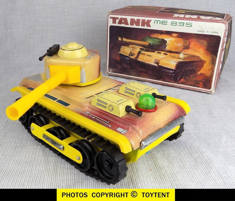 Yellow Army Tank ME-835 with Revolving Turret, Flashing Light, and Battery Operation in Original Box
