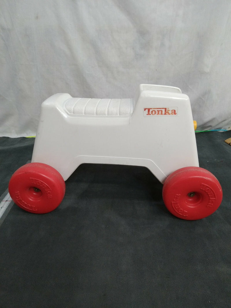 Preowned Tonka Ride-On Toy with 2 Interchangeable Heads Magic Cars 2