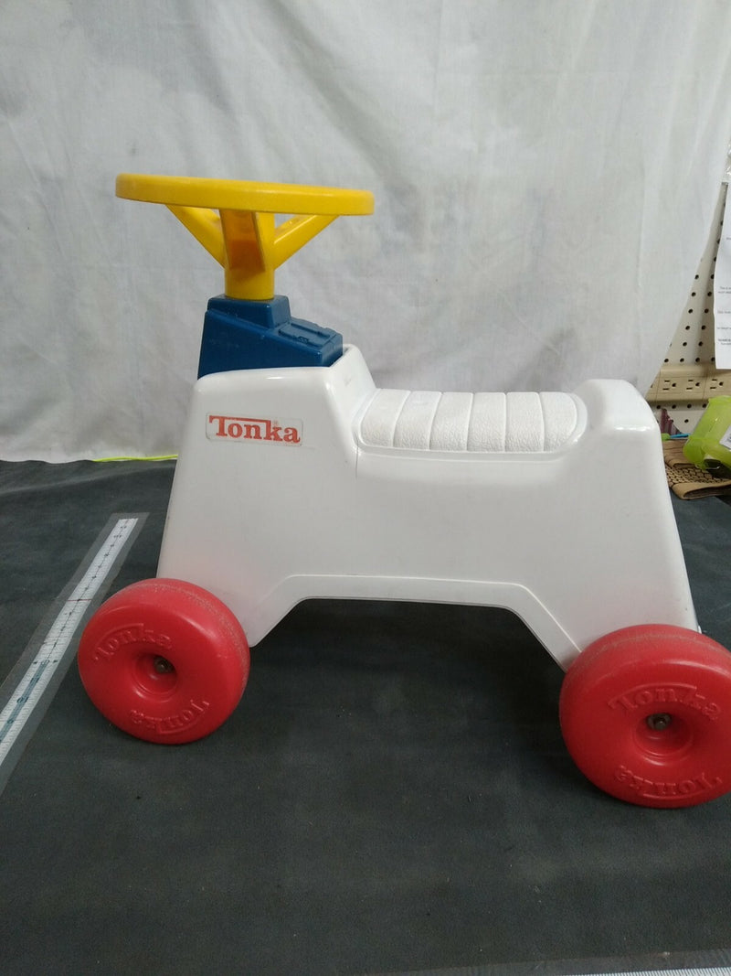 Preowned Tonka Ride-On Toy with 2 Interchangeable Heads Magic Cars 5
