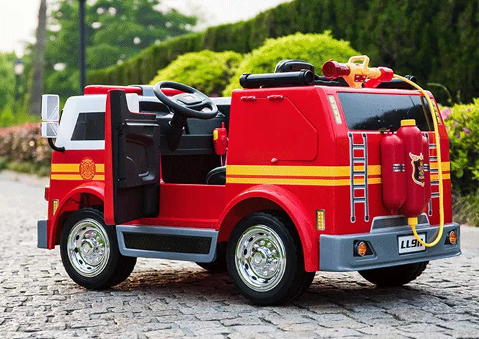 2 Seater Fire Truck Ride On Toy W/Wireless Control Working Water Shooting Hose Function PA System Red