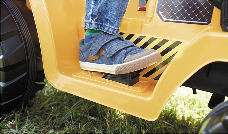 Little tikes cozy dirt digger electric 12v battery ride on toy 2024 with digger