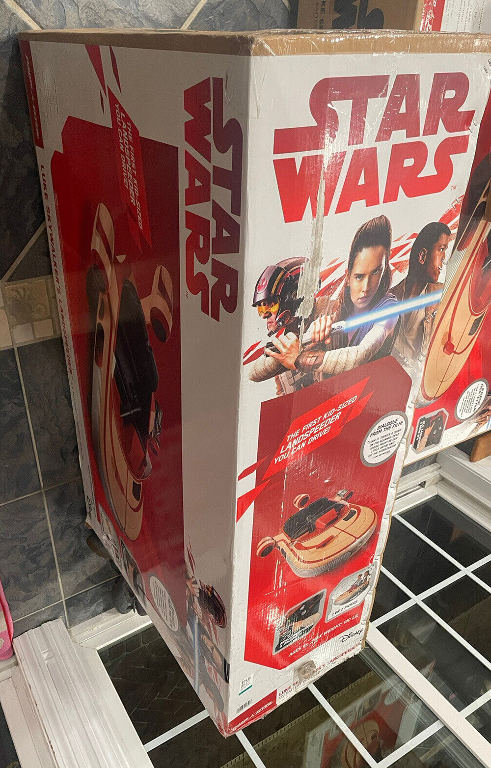 Radio Flyer Star Wars 12V Luke Skywalkers Landspeeder Electric Ride On