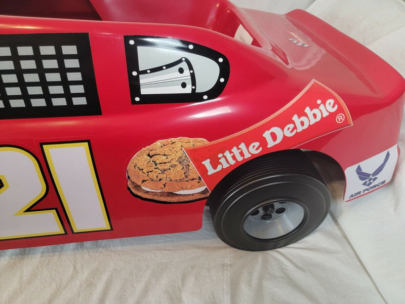 Vintage Unique motorized ride on children's Little Debbie Race Car Nascar 21 Brand New
