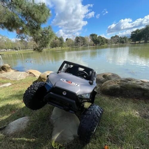 24V Clash Ride-On Giant Buggy Razor Big UTV Rubber Twin Seat ATV Can-Am Off-Road Vehicle