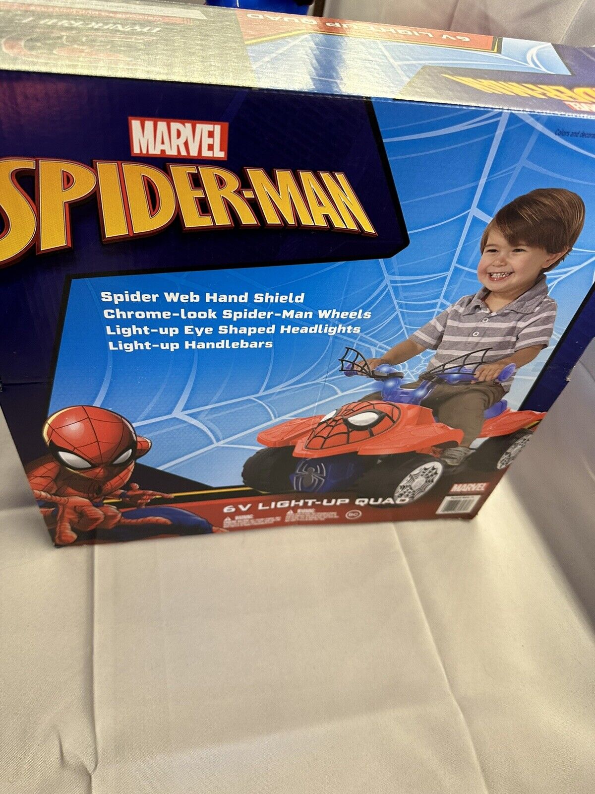 Spoder Man Ride On Spider-Man 6V Ride On with Light Up Handle Bars - Brand New in Box!